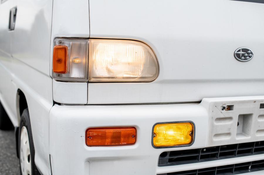 Детали экстерьера Subaru Sambar Dias Extra S (KV3) 1993 года  (фото 25 из 110)
